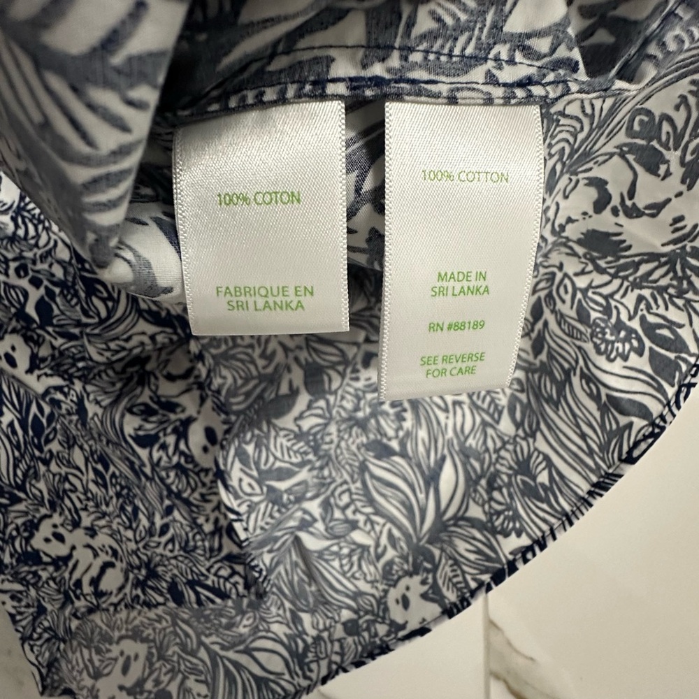 Lilly Pulitzer Sherida Top, Navy/White GDay Mate Print, NWT, Sz. M - Picture 8 of 8